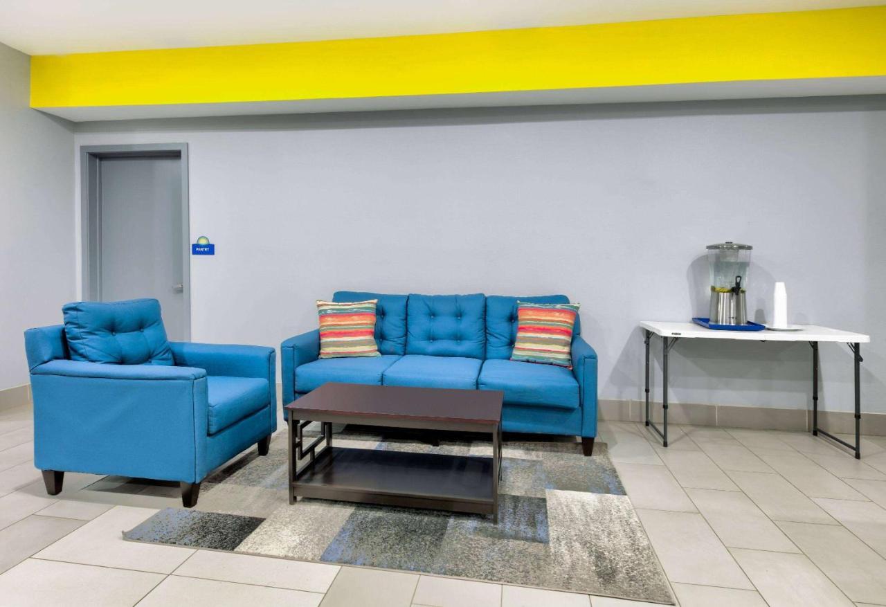 Days Inn By Wyndham Zachary La Kültér fotó