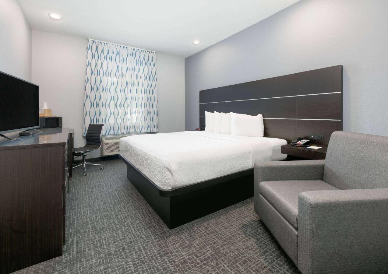 Days Inn By Wyndham Zachary La Kültér fotó