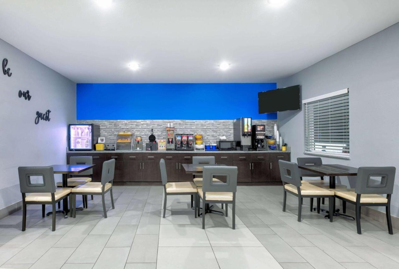 Days Inn By Wyndham Zachary La Kültér fotó